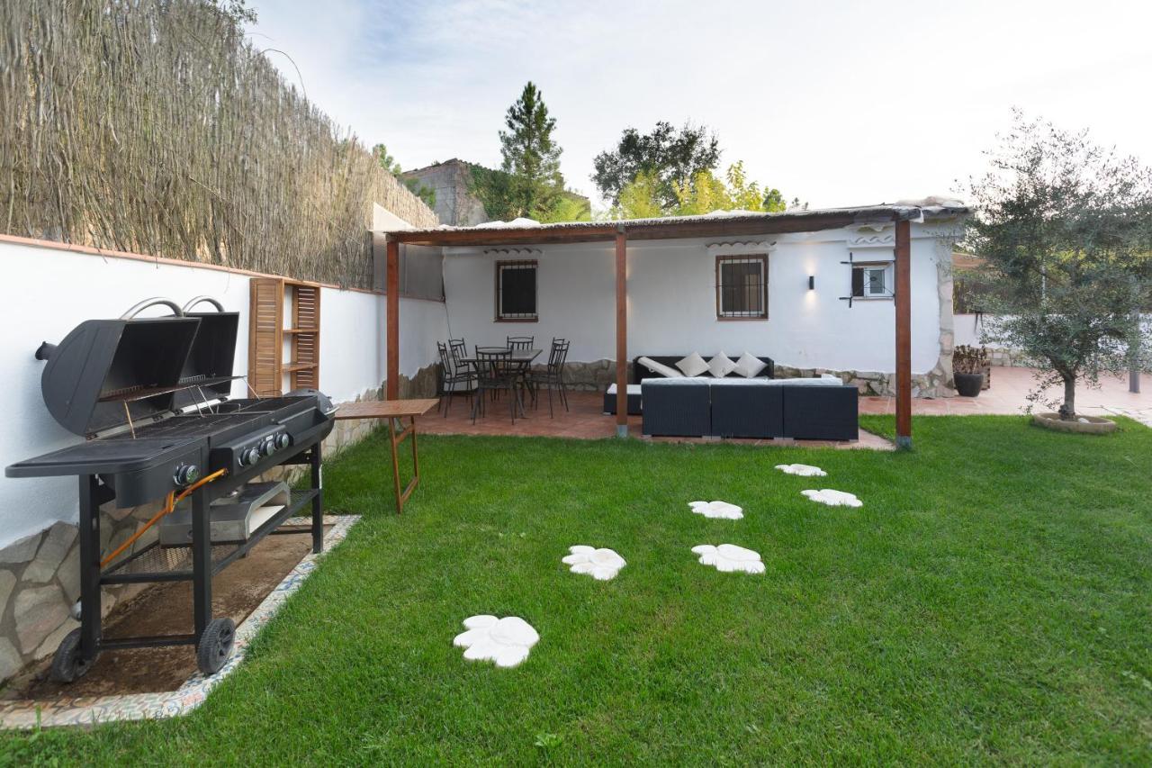 Detached Villa For 6 People In Lloret De Mar With Comunal Outdoor Swimming Pool Puigventos 外观 照片