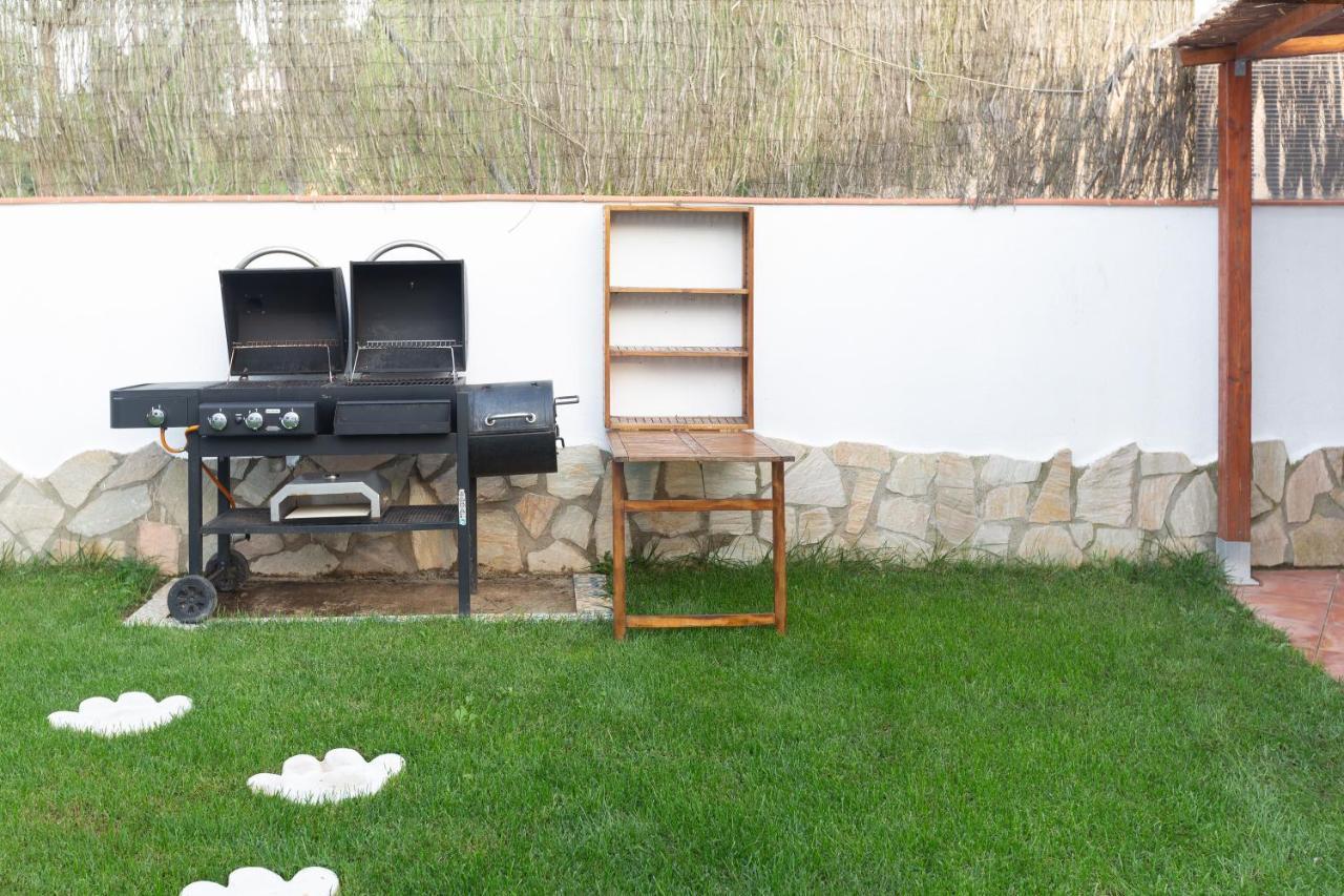 Detached Villa For 6 People In Lloret De Mar With Comunal Outdoor Swimming Pool Puigventos 外观 照片